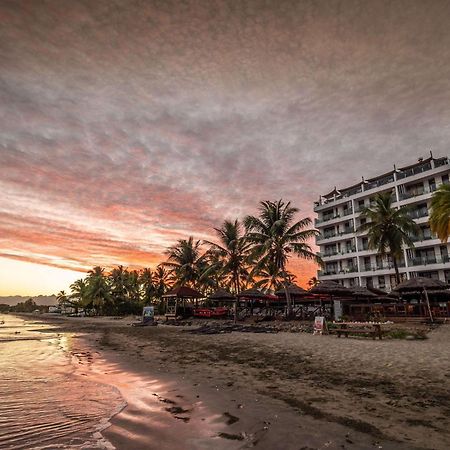 Ramada Suites By Wyndham Wailoaloa Beach Fiji Nadi Exterior foto