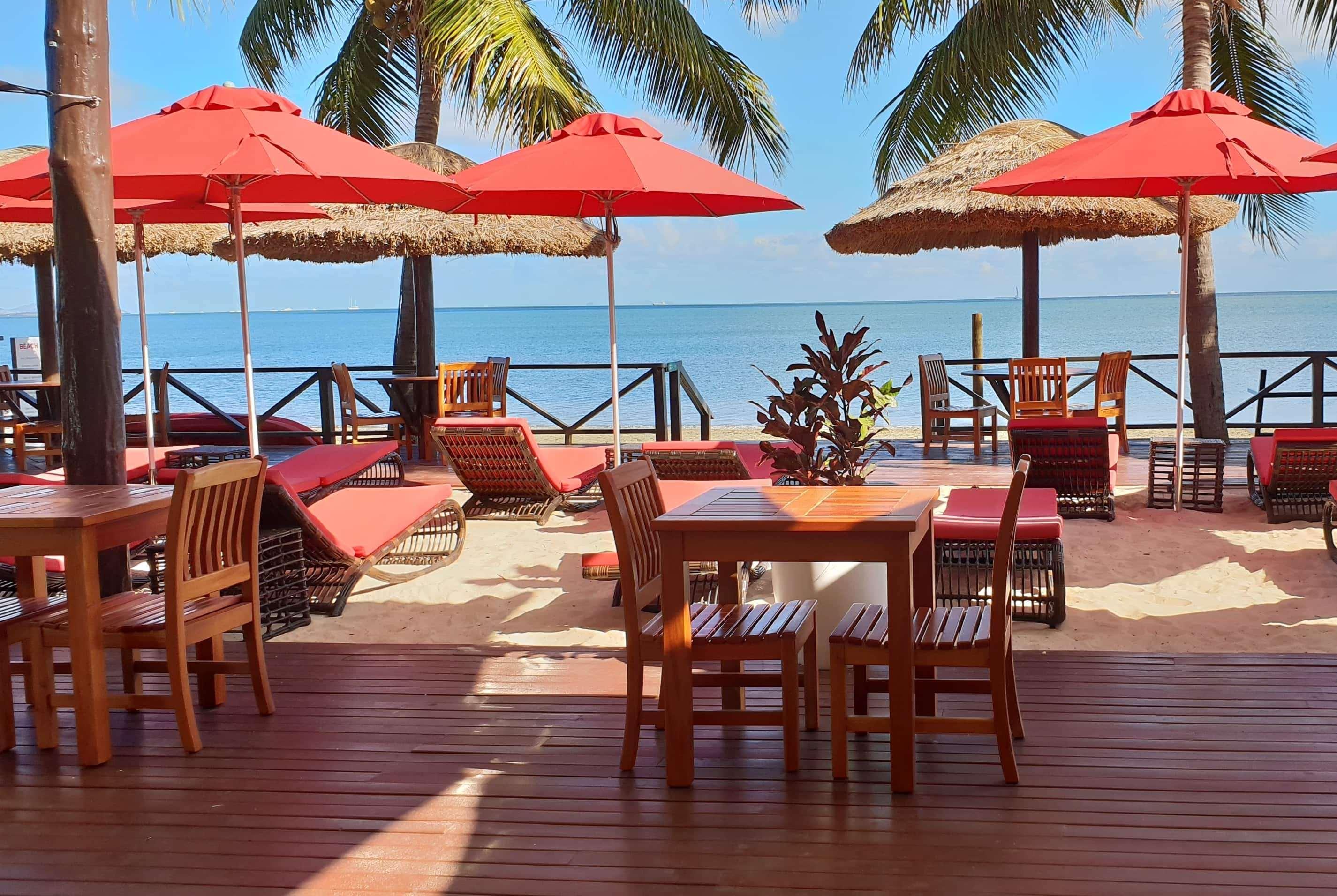 Ramada Suites By Wyndham Wailoaloa Beach Fiji Nadi Exterior foto