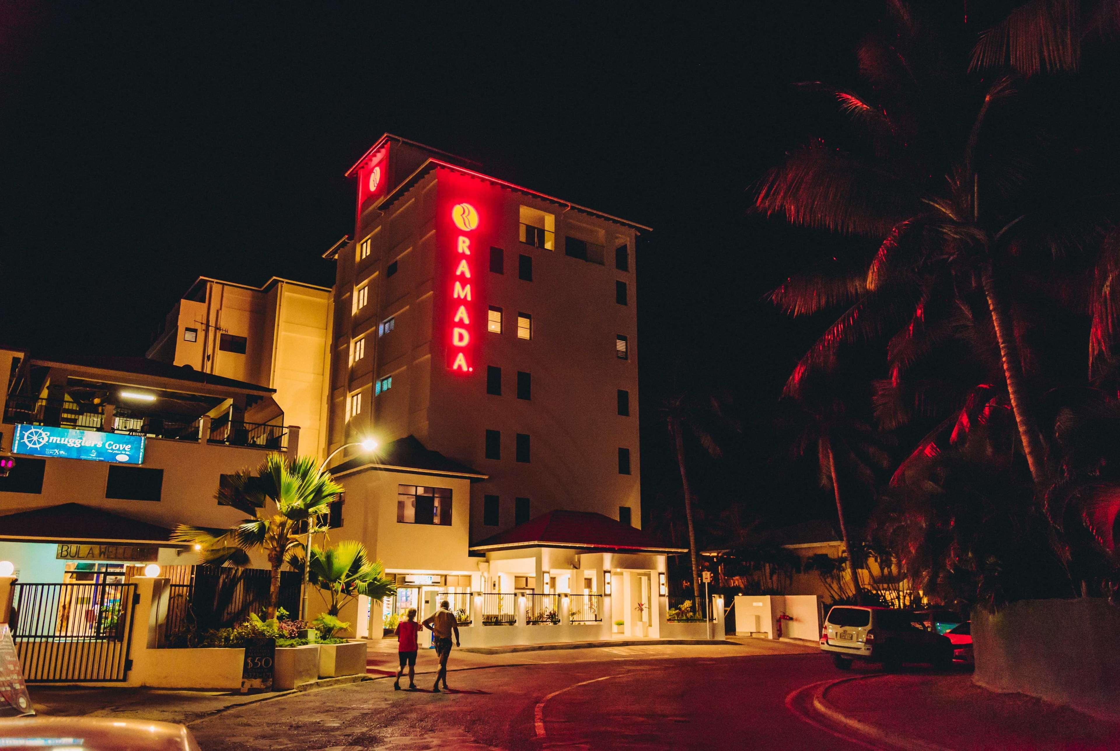 Ramada Suites By Wyndham Wailoaloa Beach Fiji Nadi Exterior foto