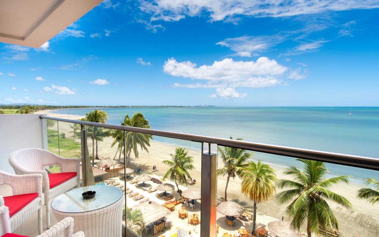 Ramada Suites By Wyndham Wailoaloa Beach Fiji Nadi Exterior foto