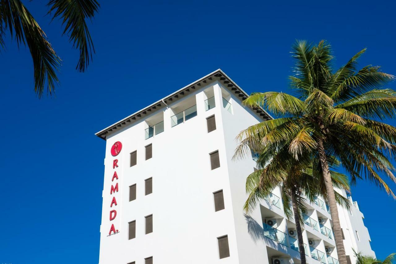 Ramada Suites By Wyndham Wailoaloa Beach Fiji Nadi Exterior foto